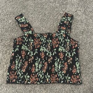 SHEIN Black and Green Fitted Crop Tank Top